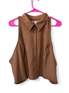 Urban Outfitters Ribbed Sleeveless Button-Front Top in Rust Brown